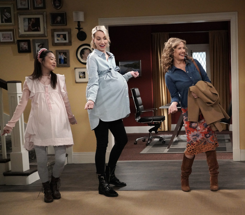 The Girls Team Up in New Photos from Last Man Standing "Extrasensory D...