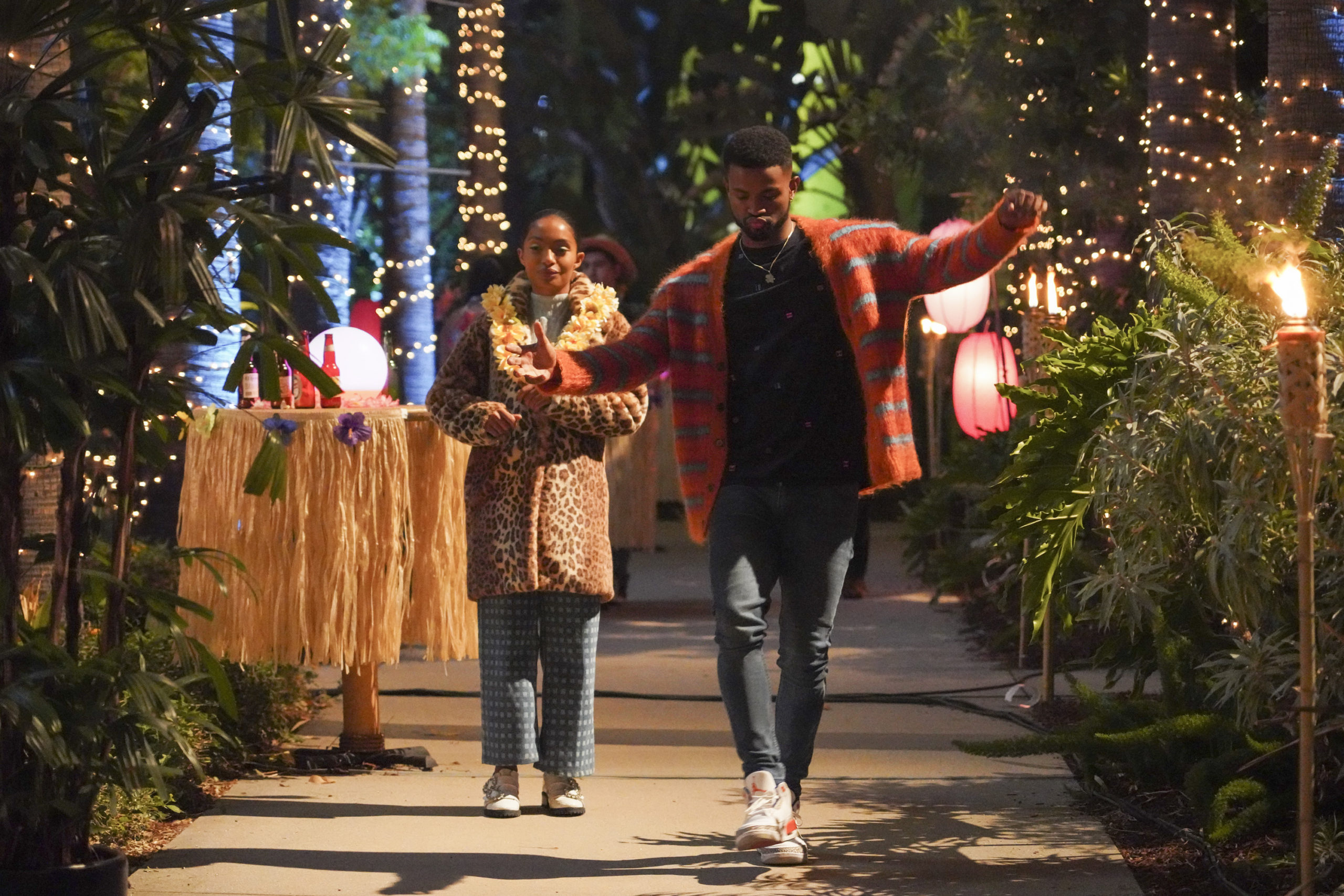 Tensions Rise Between Aaron And Zoey In New Photos From Grown Ish “you Beat Me To The Punch